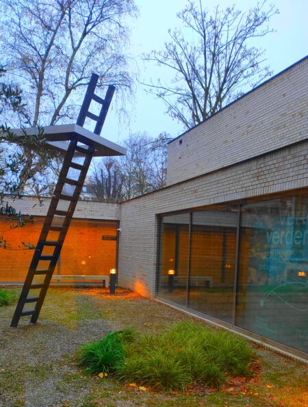 Holocaust Museum Dankteken ladder